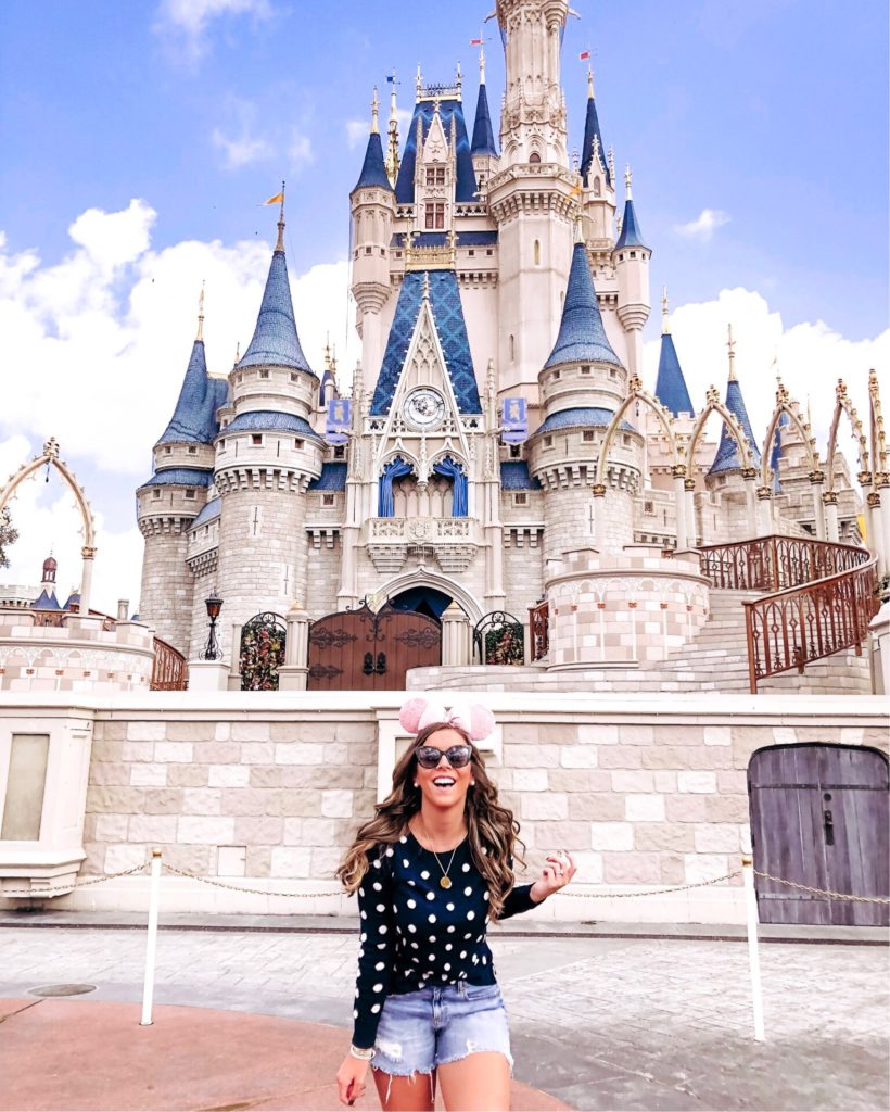 How to Take an Epic Castle Photo at Disney World - Vogue for Breakfast